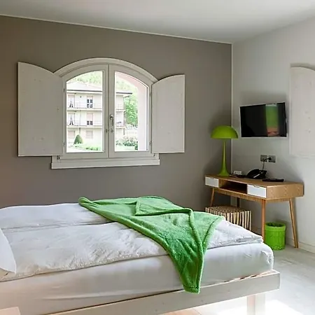 Bianco 3*