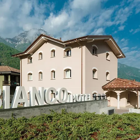 Bianco Hotel Primaluna
