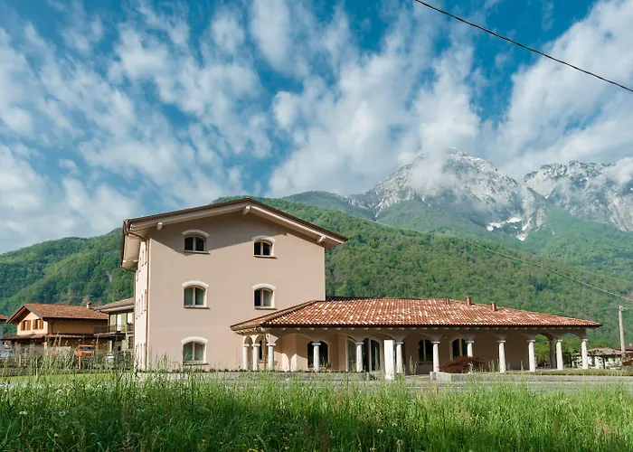 Hotel Bianco Primaluna